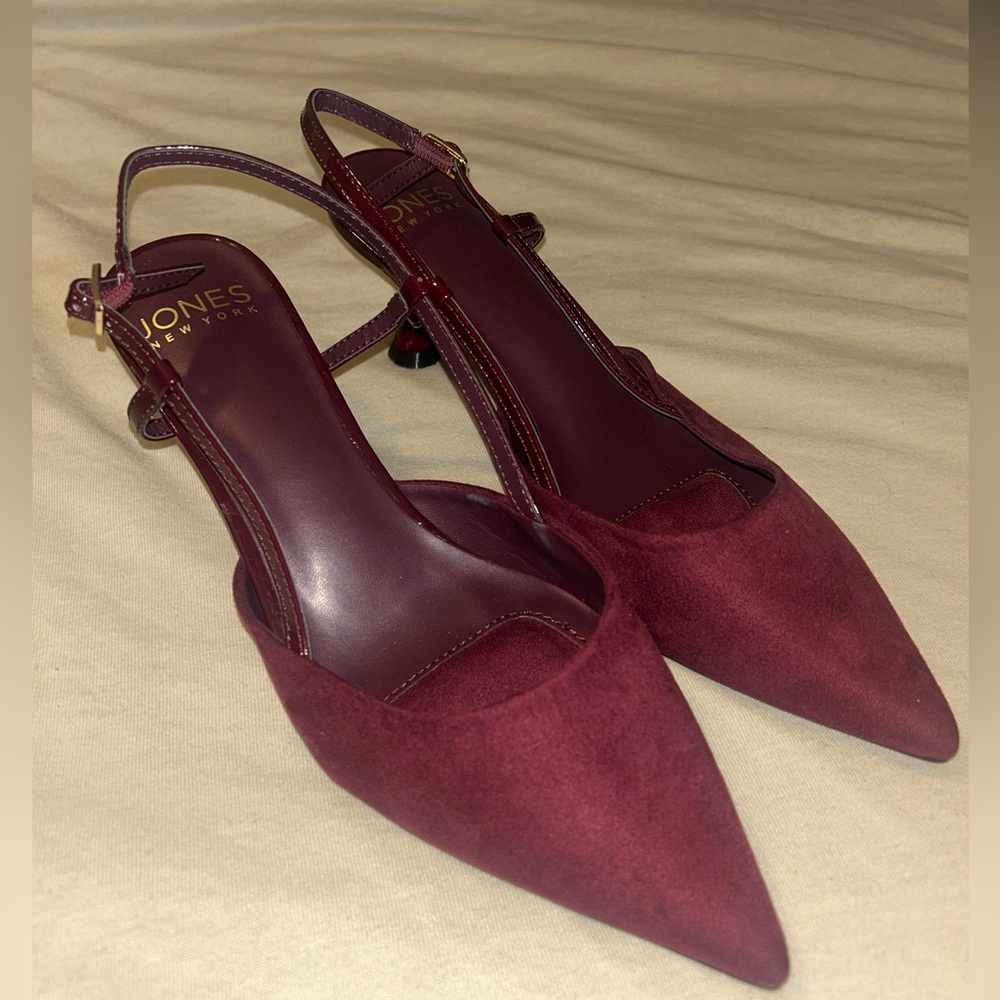 Brand New, Never worn. Jones New York Deep Burgundy Suede Pumps